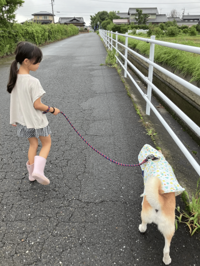 愛犬と娘の散歩 | 家族の時間
